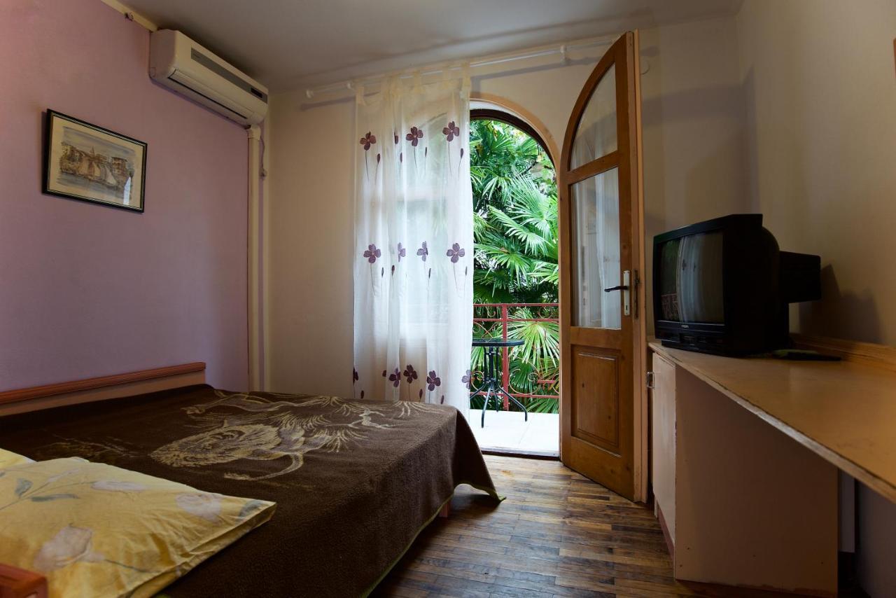 Romantic Room With Balcony 洛夫兰 外观 照片